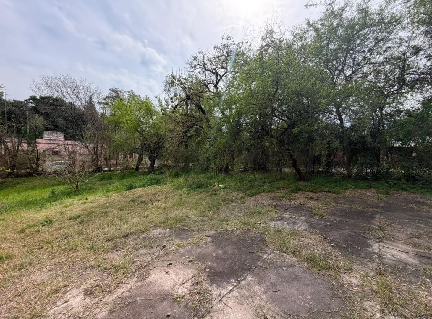 Foto de OPORTUNIDAD TERR 750 M2 A MTS AV. RIO JANEIRO B° LOMAS OESTE, imagen 2