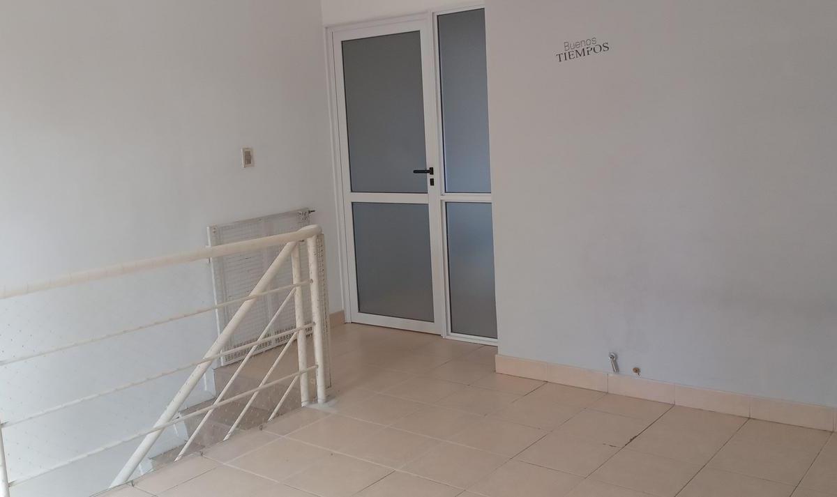 Triplex de 3 Amb en Villa Santa Rita 4