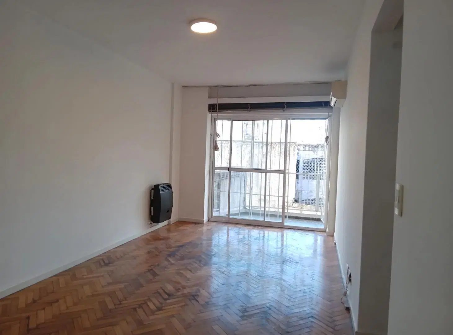 Departamento en Alquiler. 3 amb - Almagro 5