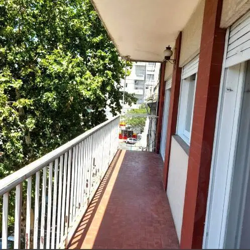 Alquiler departamento 5 amb al frente c/ Cochera - c/ balcon corrido 2