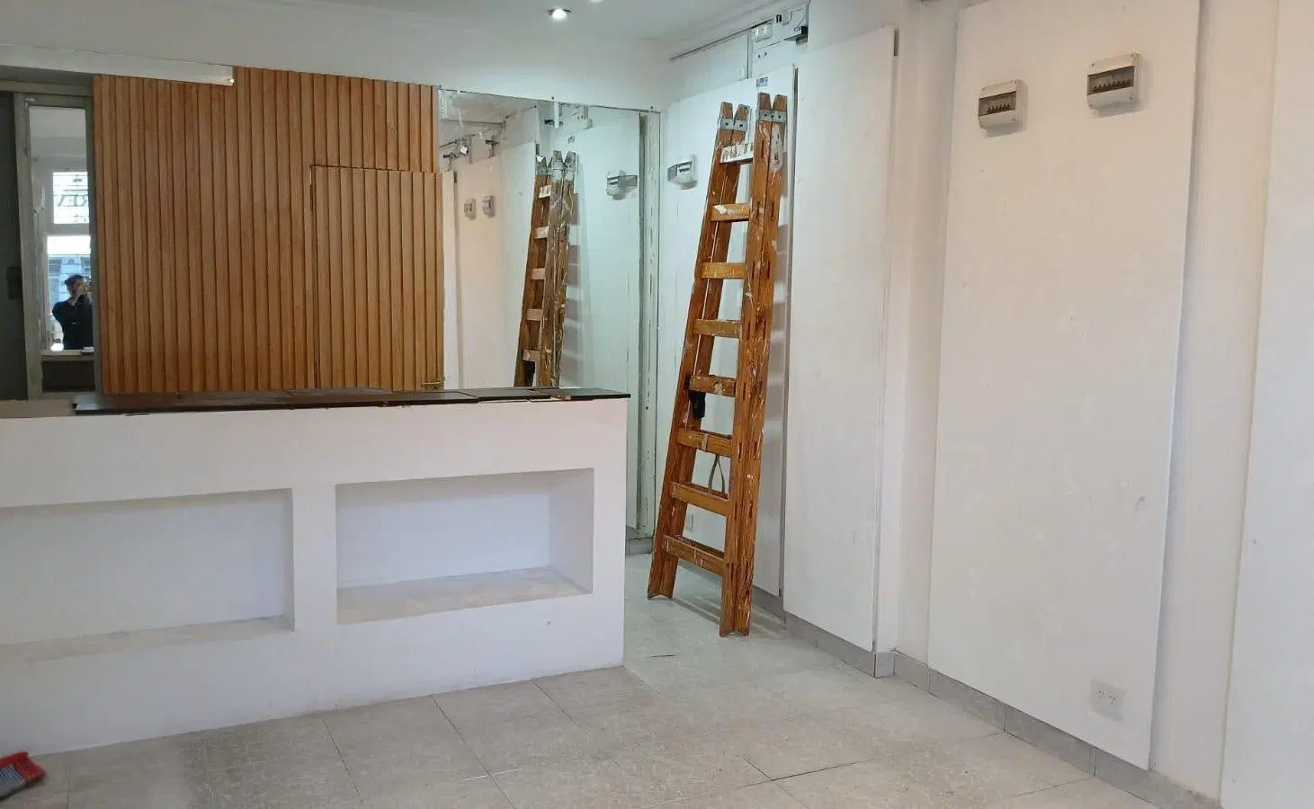 Local en Alquiler - Monte Castro 1