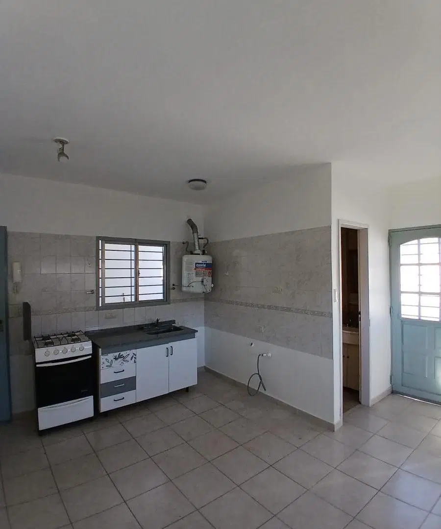 Departamento en Monte Castro 3