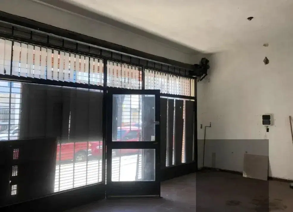Local en venta - Velez Sarsfield 2