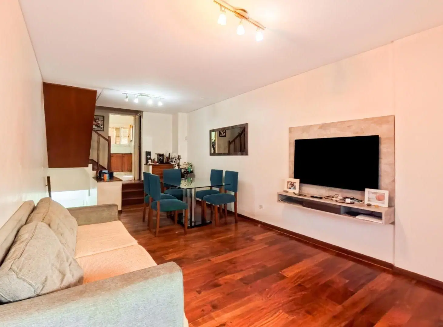 Triplex en excelente ubicación! Zona Parque Saavedra 4