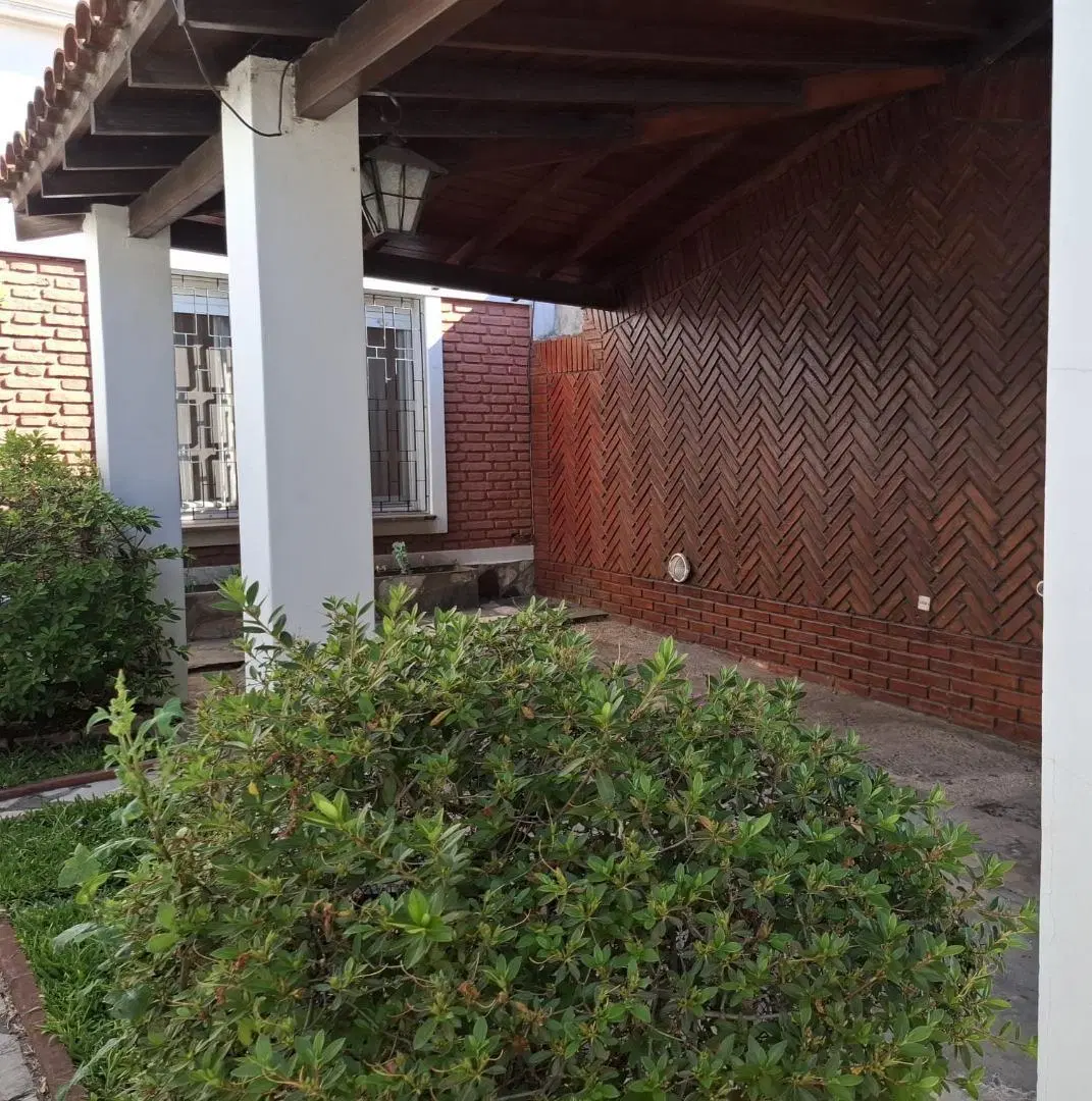 Cómoda casa 5 amb en PH con coch y jardín Florida SIN EXPENS 2