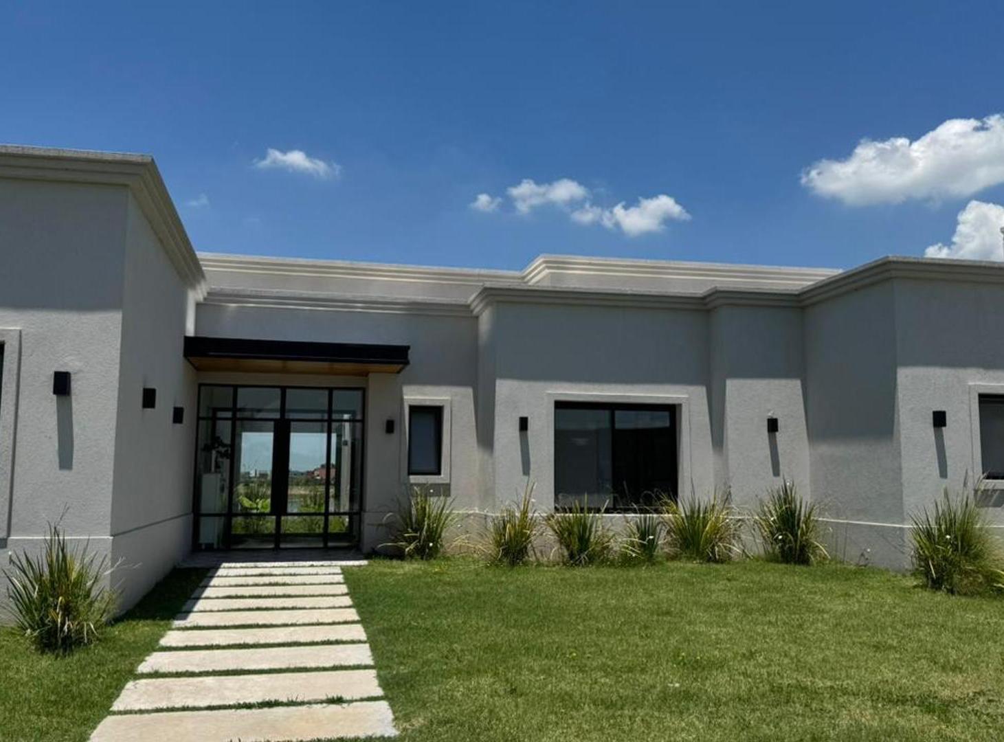Excelente Casa een vneta con vista al lago
