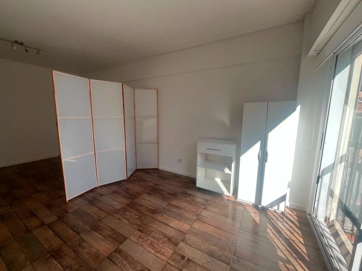 Monoambiente refaccionado a nuevo! Las cañitas 3