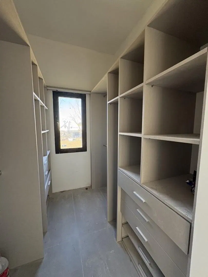 Excelente Casa a la venta en Barrio Chateau Pilar 3