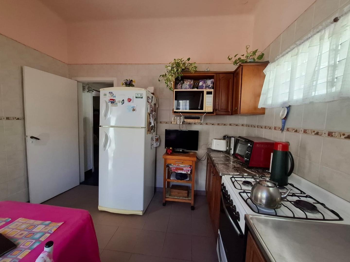 Foto de Casa con jardín y cochera ideal dos familias, imagen 2