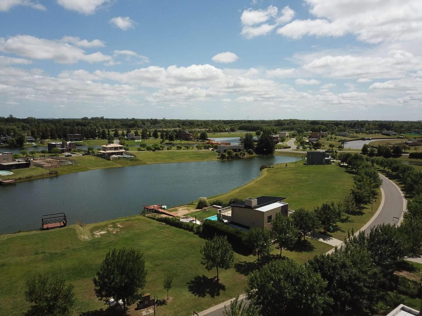 Foto de VENTA LOTE A LA LAGUNA - BARRIO EL CAZAL ESCOBAR, imagen 1