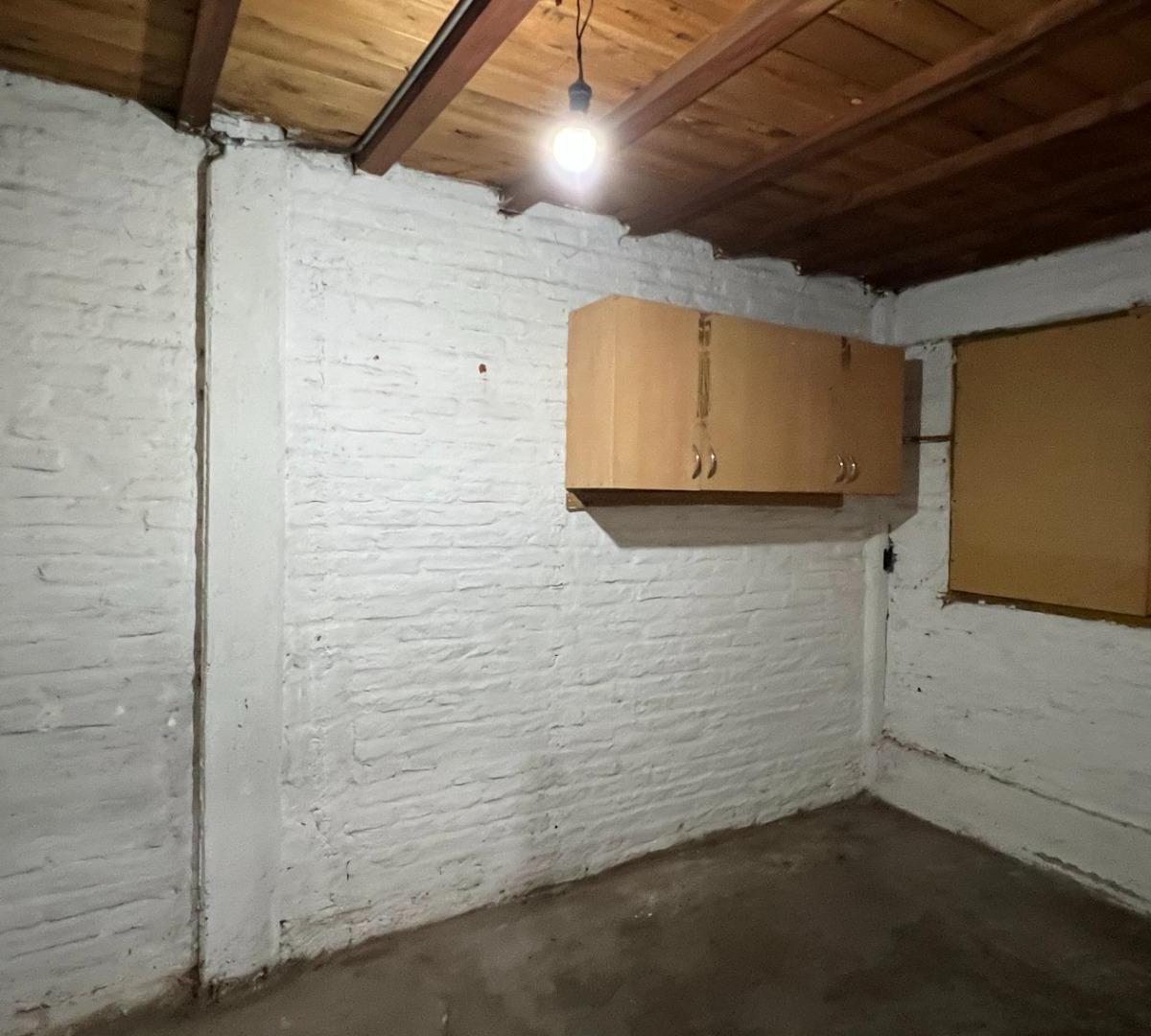 Deposito Venta Lado Norte Ituzaingo 4