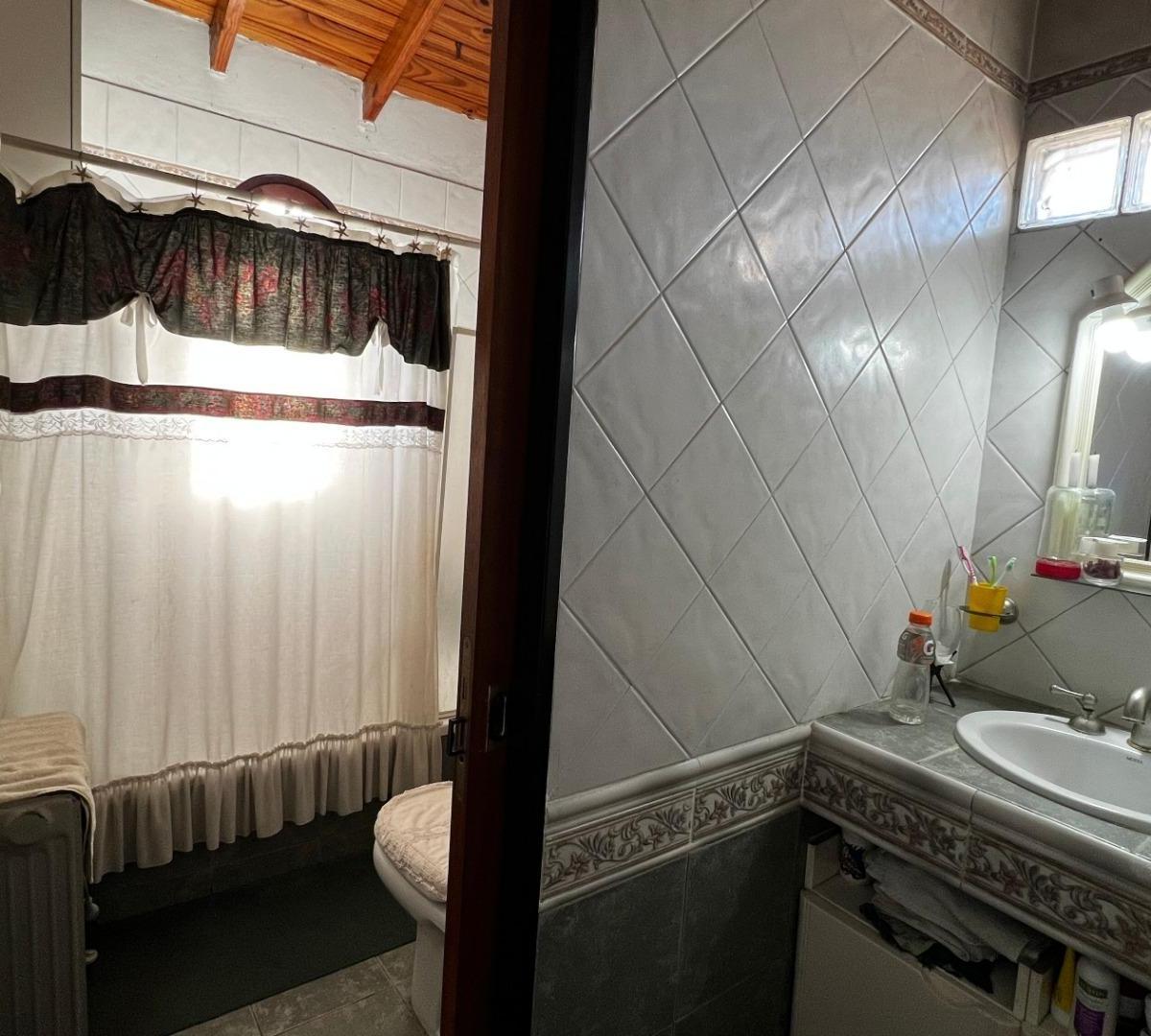Foto de Casa venta tres dormitorios piscina Ituzaingo apto credito, imagen 2
