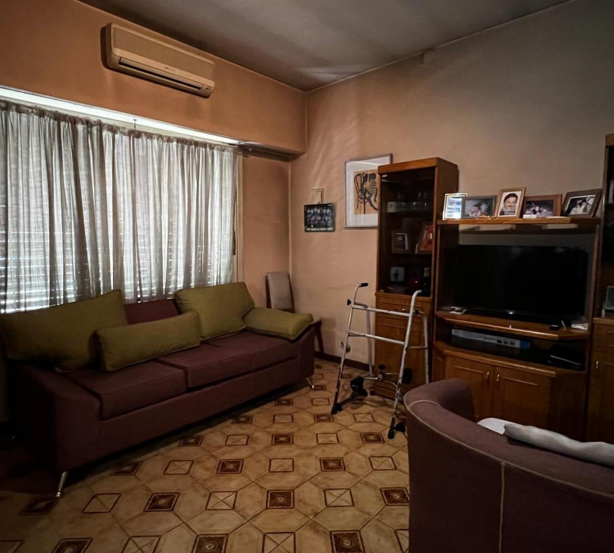 Casa Venta Cuatro Habitaciones Centro Ituzaingo 2