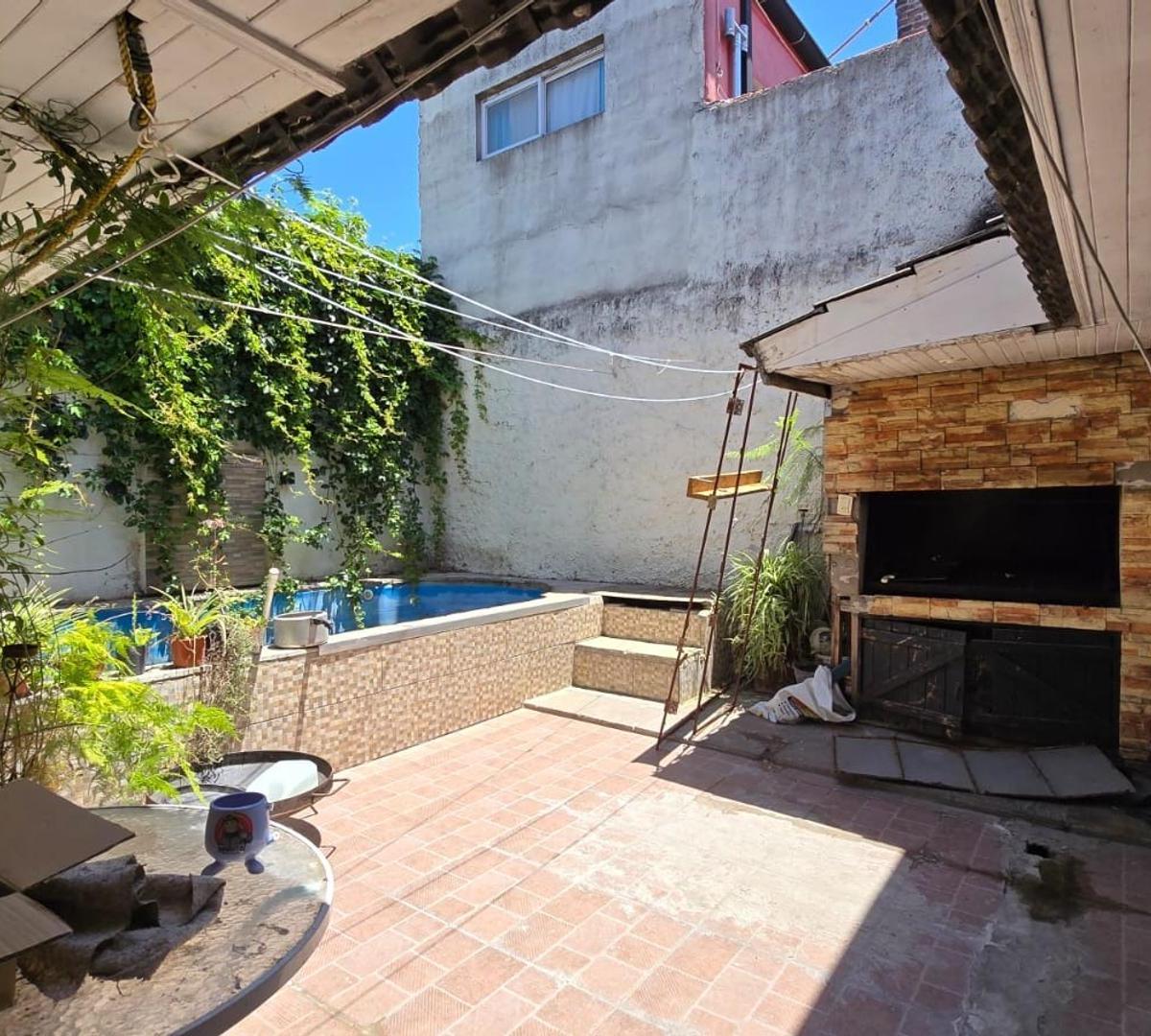 Casa Cuatro Dorm. Piscina Venta Ituzaingo 1