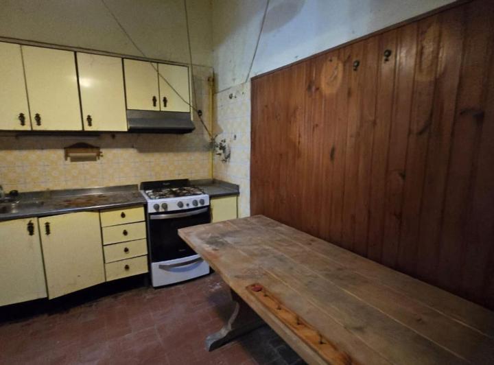 Foto de Venta casa ph haedo a refaccionar dos habitaciones cochera, imagen 2