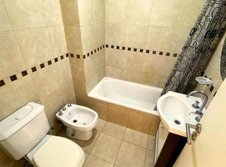 Departamento 2 ambientes cochera Castelar Sur alquiler 3