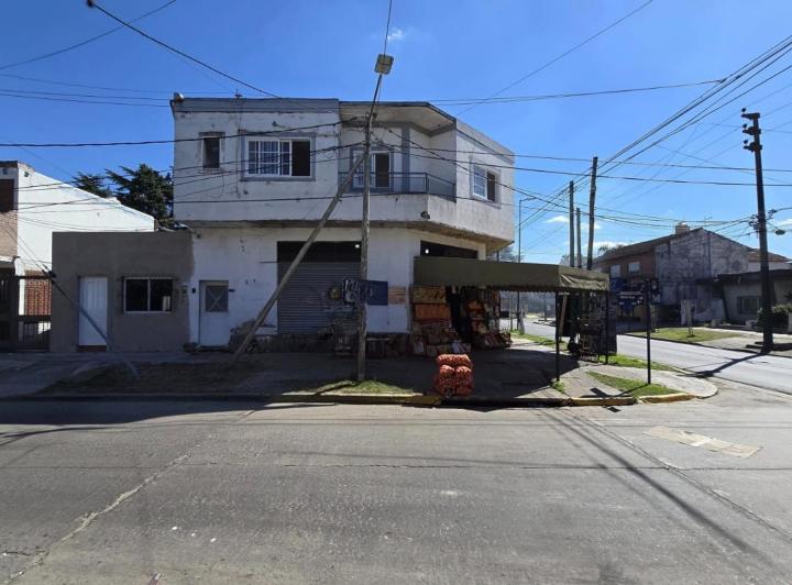 Alquiler departamento 2 ambientes primer piso Ituzaingó 5