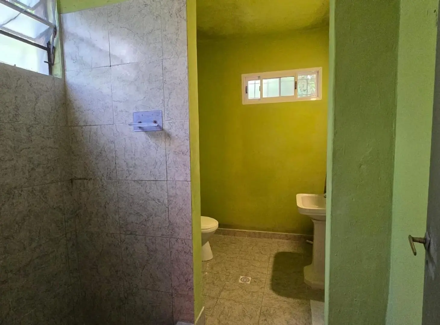 Casa americana 3 ambientes en alquiler en Ituzaingo Norte 3