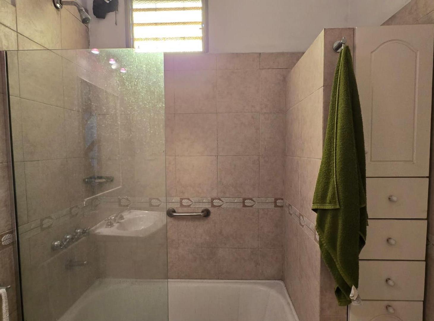 Foto de Chalet venta 2 dormitorios parque planta baja Ituzaingo, imagen 1
