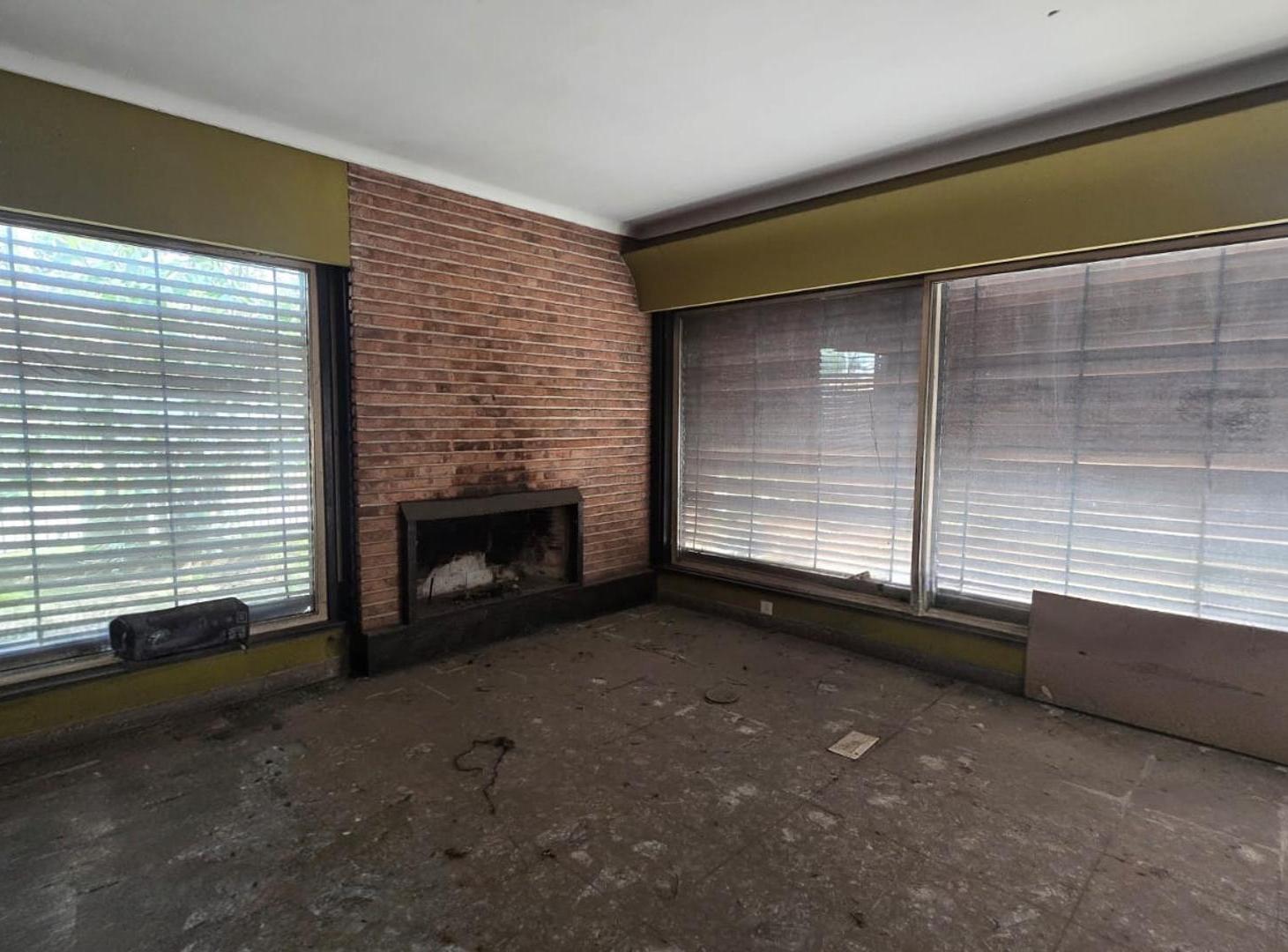 Foto de Casa a refaccionar 3 ambientes inversor venta Ituzaingo, imagen 2