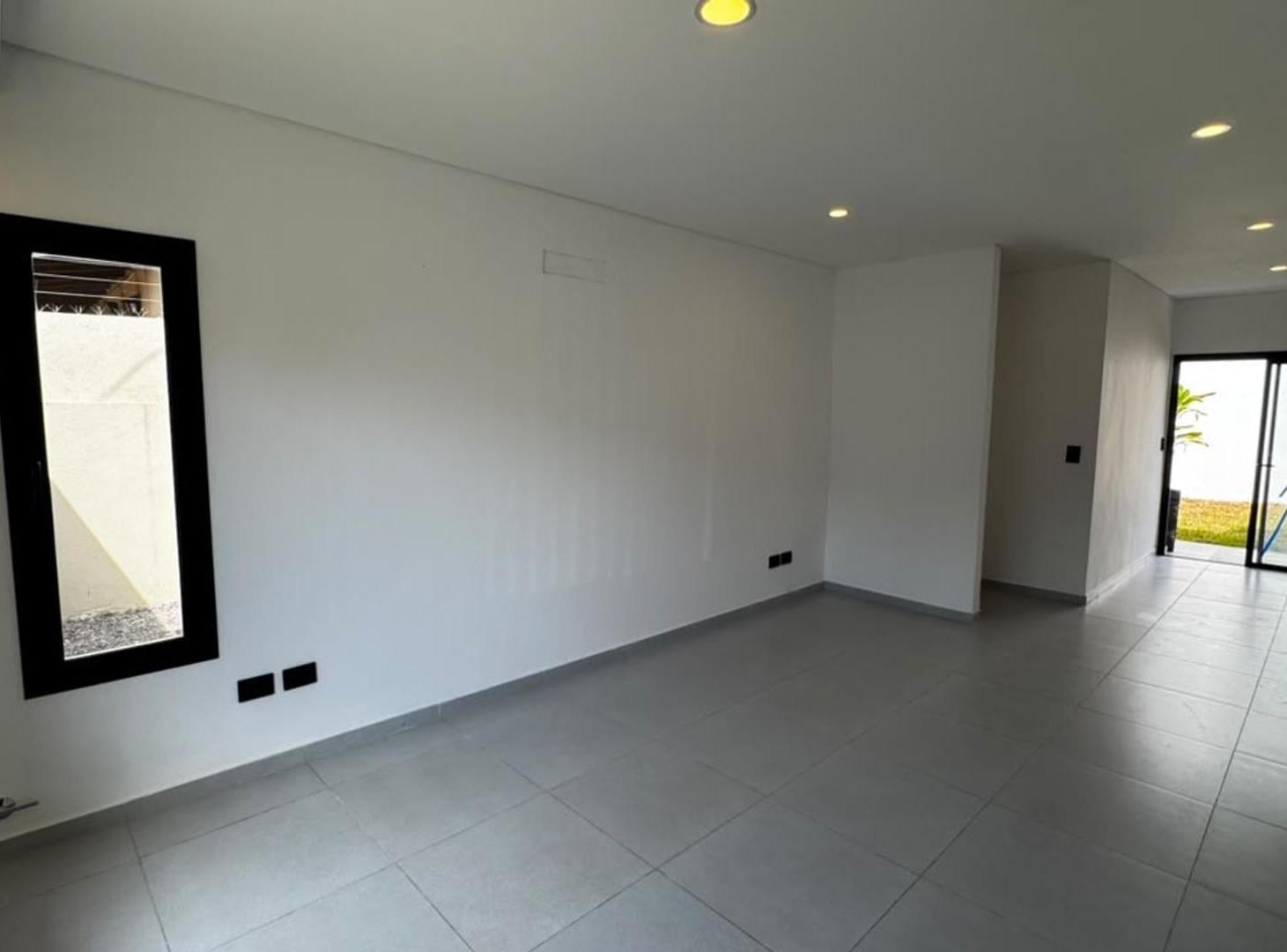 Foto de Casa refaccionada a nuevo Ituzaingo APTO CREDITO, imagen 4