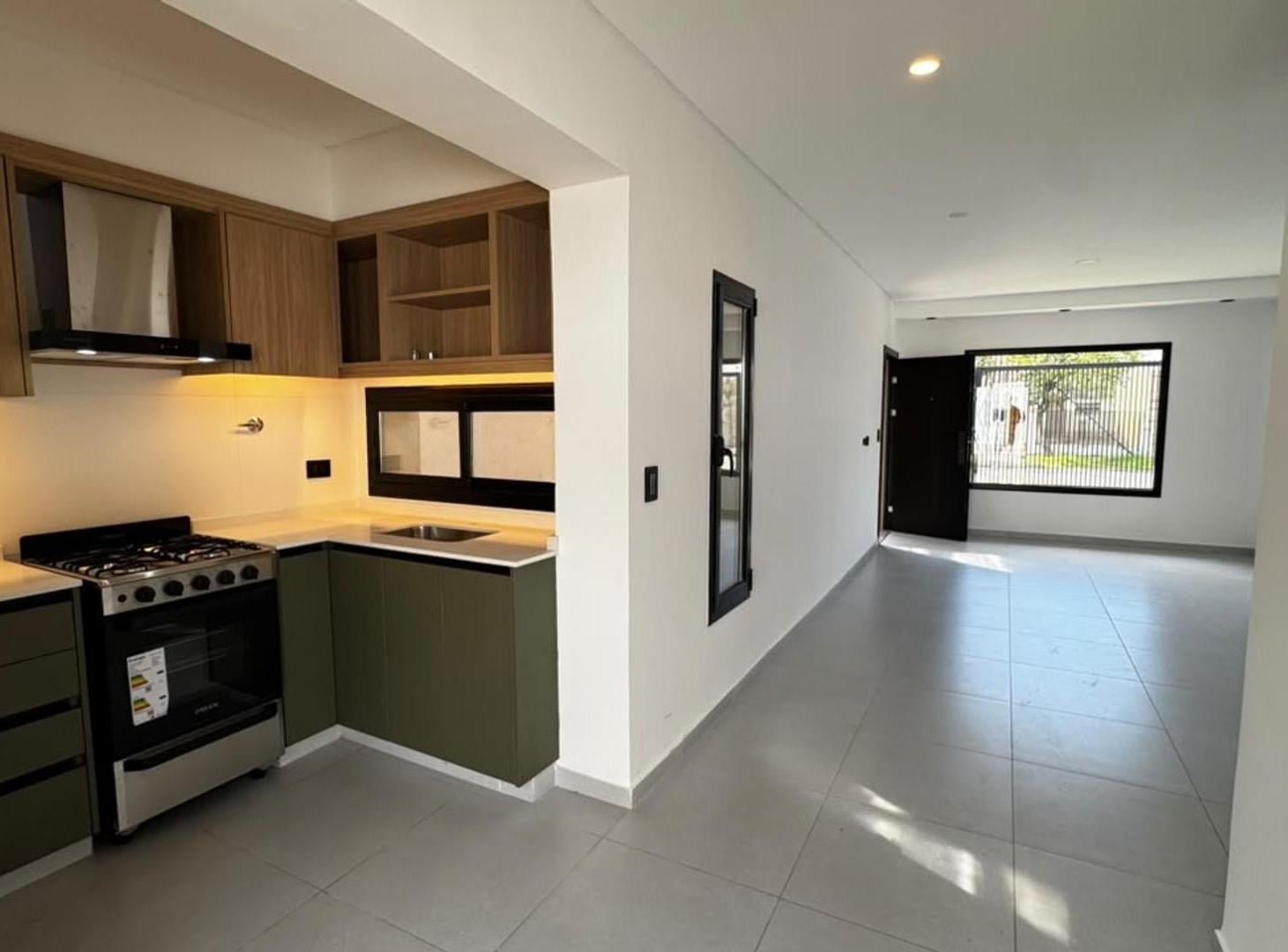 Foto de Casa refaccionada a nuevo Ituzaingo APTO CREDITO, imagen 5
