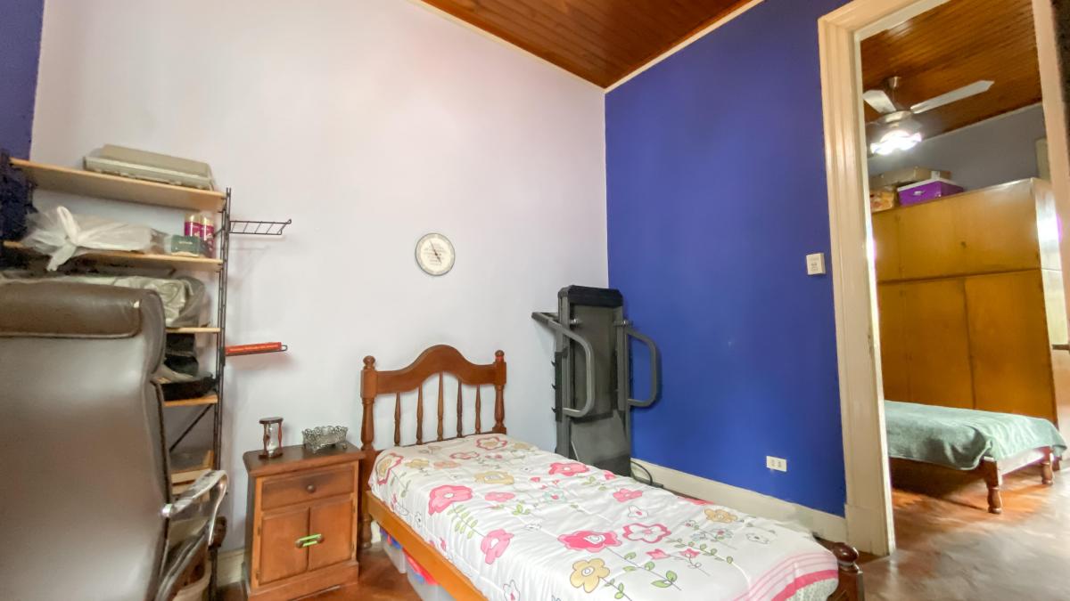 ¡Encantador PH Centenario con Potencial Turístico en El Corazón de San Telmo! 5