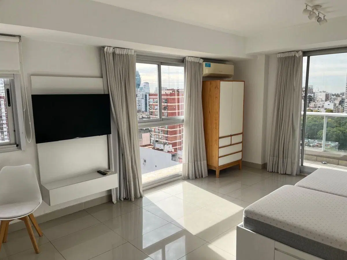 Espectacular Monoambiente en Piso Alto con Gran Balcón Terraza y Vista Abierta – Belgrano / Palermo 4