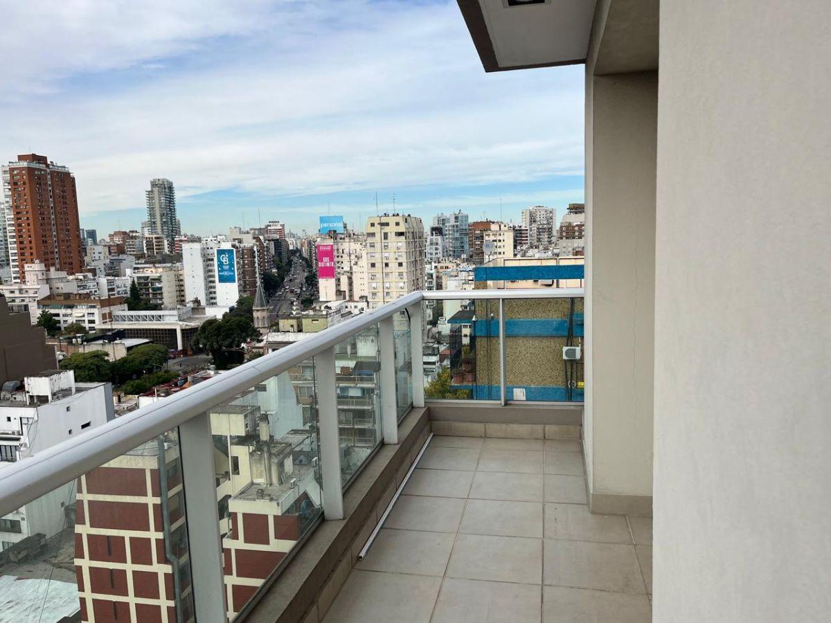 Espectacular Monoambiente en Piso Alto con Gran Balcón Terraza y Vista Abierta – Belgrano / Palermo