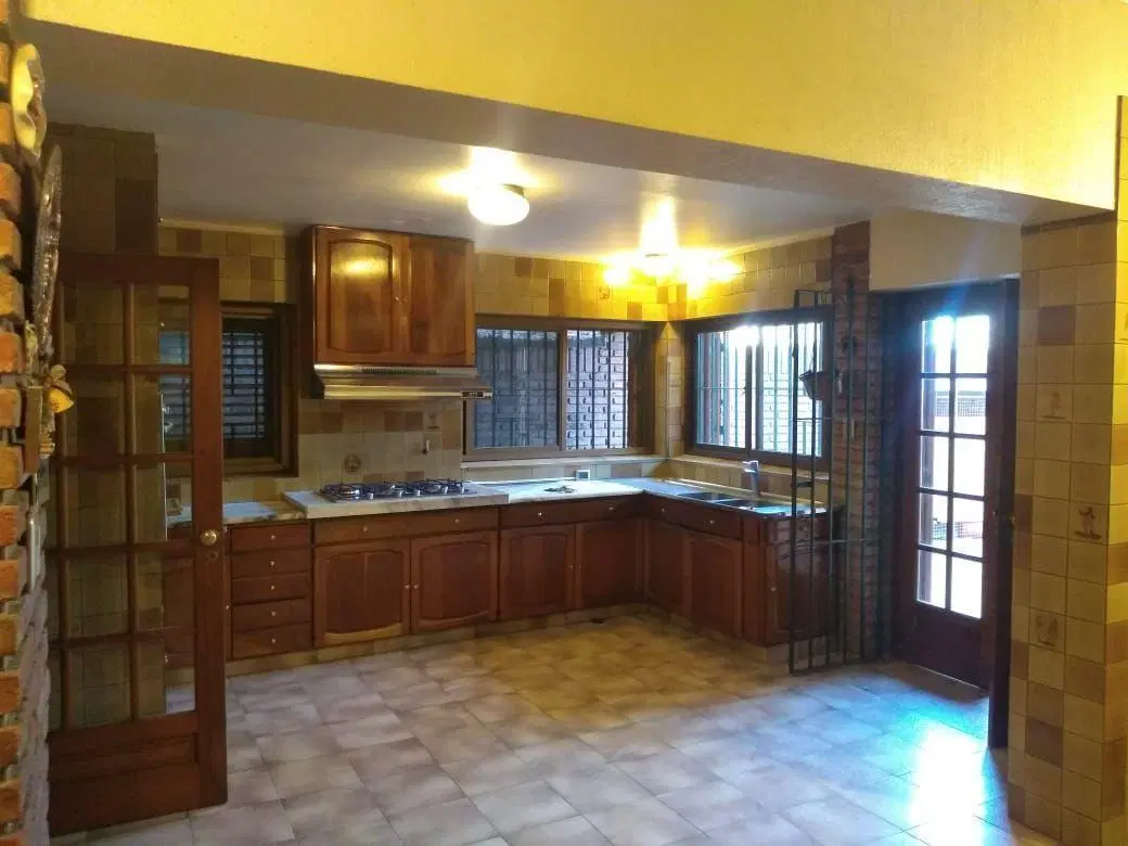 Venta casa de 4 dormitorios , Granja de Funes , Córdoba 2