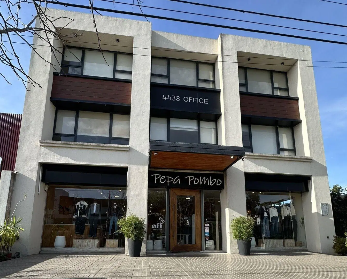 Oficina . | Luis de Tejeda al 4400 2