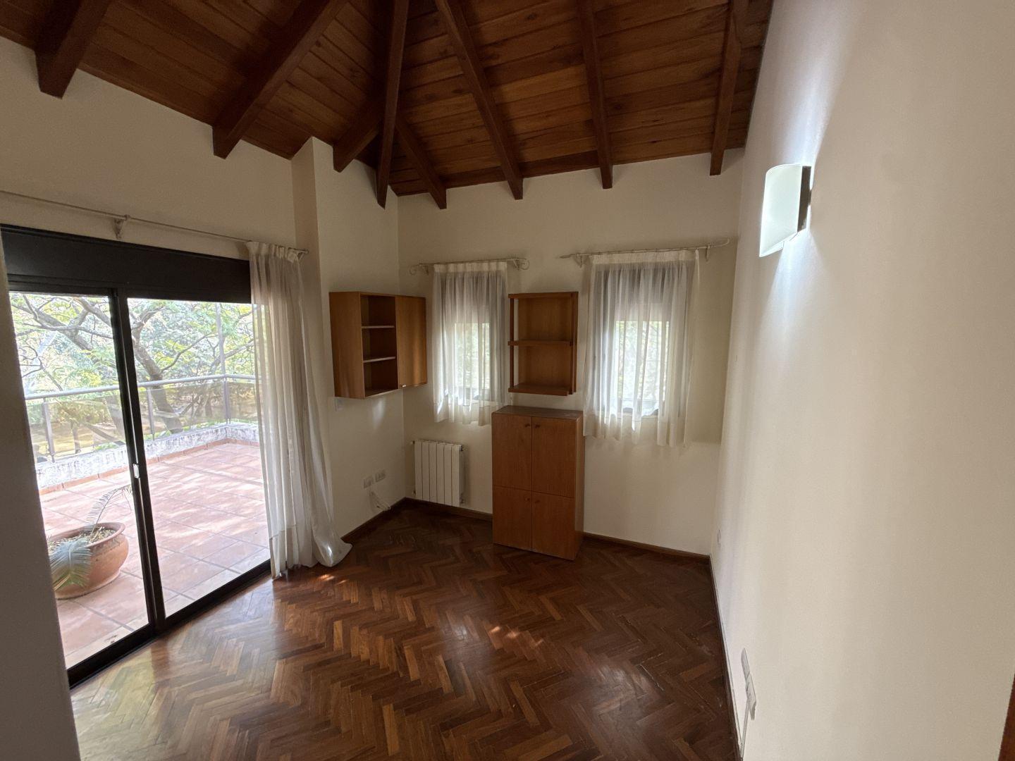 Foto de DEPARTAMENTO EN VENTA DE 2 DORMITORIOS CON POSIBILIDAD DE 3- CASONAS, imagen 2