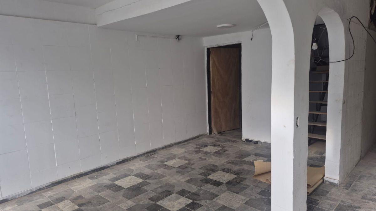 Foto de local comercial 50m2 mas entrepiso 35m2, imagen 2