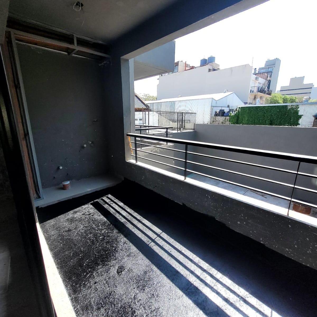 Foto de DEPARTAMENTO 3 AMBIENTES AL FRENTE CON BALCON!!!!!!! VILLA URQUIZA, imagen 3
