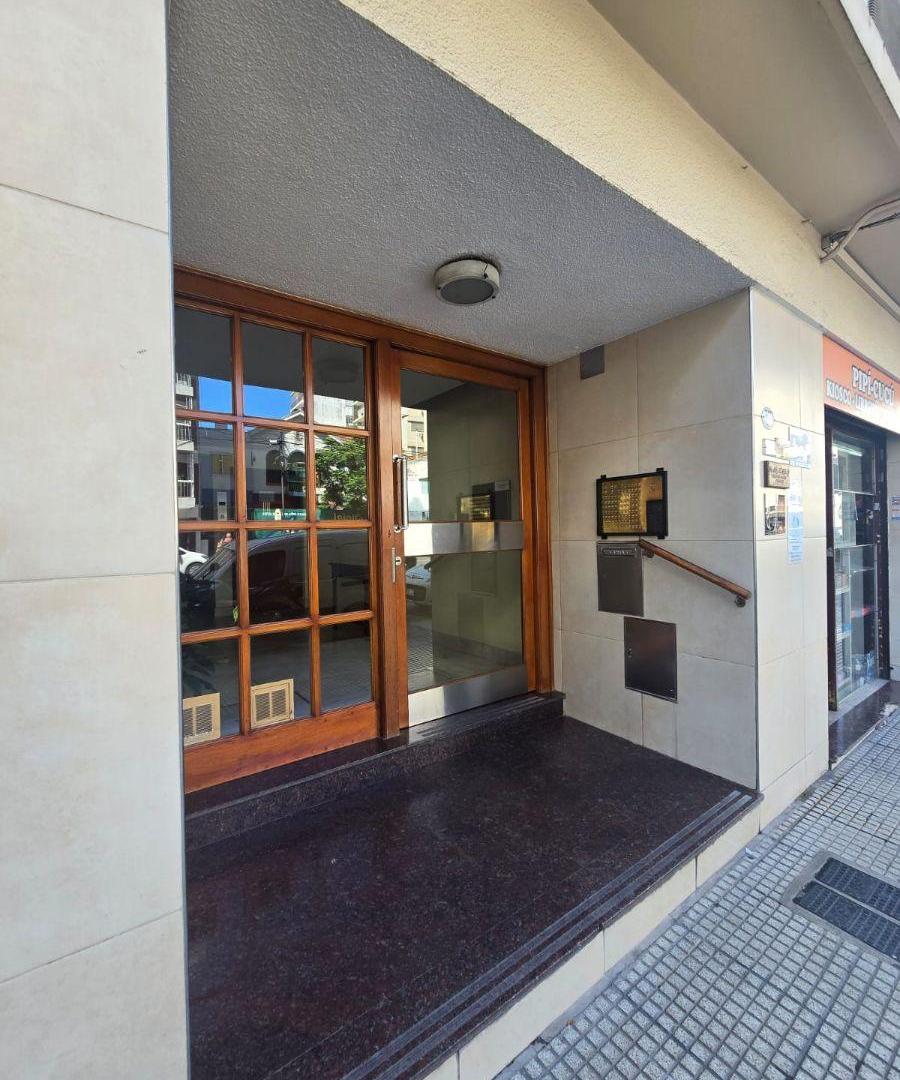 3 AMBIENTES CON BALCON (APTO PROFESIONAL)