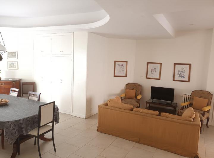 6 Amb para 7 Pers. Amoblado, entrada indep, amplio patio y jardín, 154 m2 cub. 4