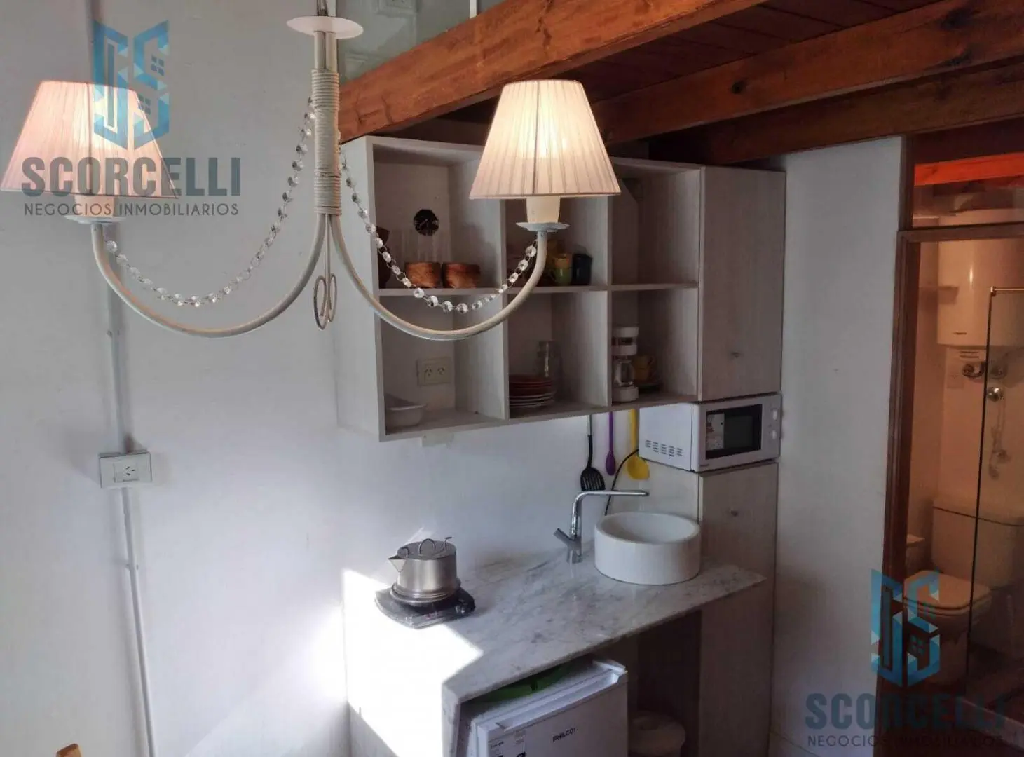 Luminoso y cálido Loft de 25 m2 en edificio histórico de Av. de Mayo! 4