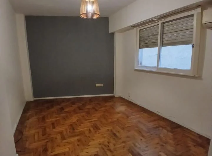 Cómodo dos ambientes. Apto profesional. 3