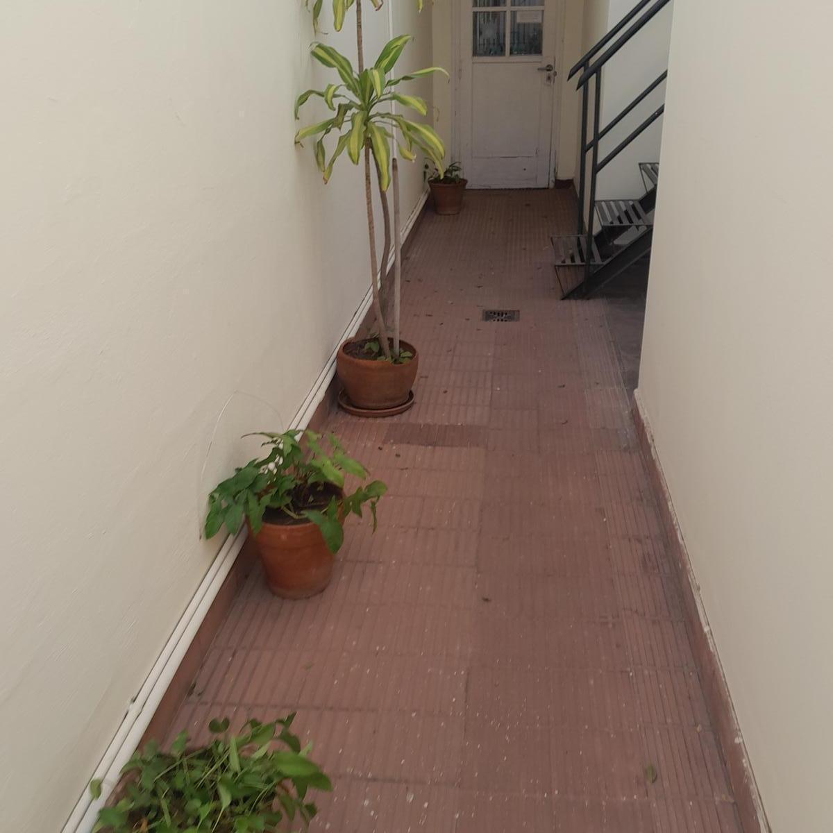 " Casa Local Departamentos Amoblados en Venta " 4