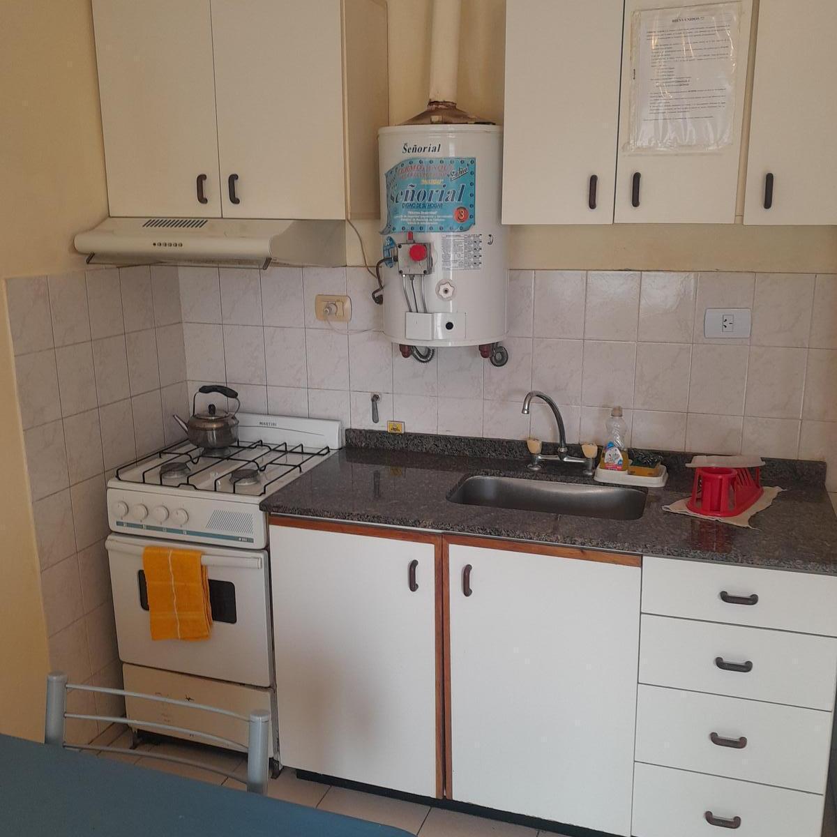 " Casa Local Departamentos Amoblados en Venta " 5