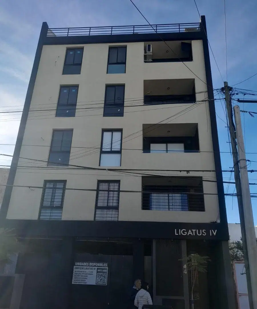 Departamento en Alquiler de 2 Dormitorios en Alto Alberdi 2