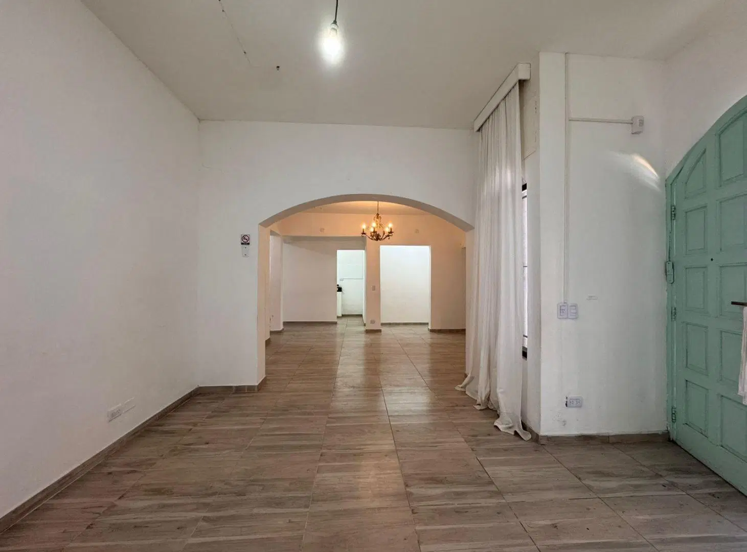 Esquina estratégica en Bernal | Ideal para uso comercial, profesional o inversión 8