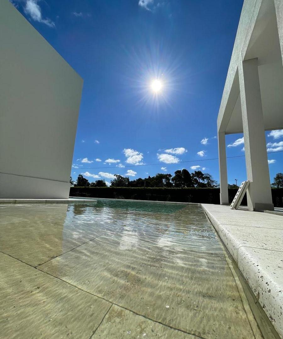 Foto de CASA EN VENTA 5 AMB. C/PISCINA-BARRANCAS DE IRAOLA, imagen 5