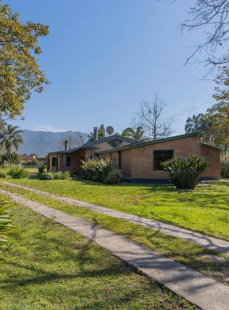 ESPECTACULAR TERRENO 5600M2 CON CASA , QUINCHO Y PILETA 2