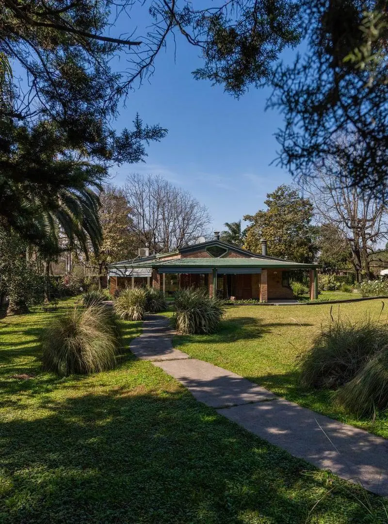 ESPECTACULAR TERRENO 5600M2 CON CASA , QUINCHO Y PILETA 5