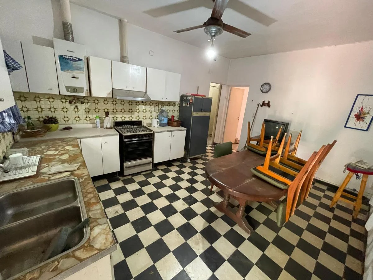 Vendo - Hermosa Porpiedad B° Jorge Newbery - 3 Dorm. / Cochera / Patio 2
