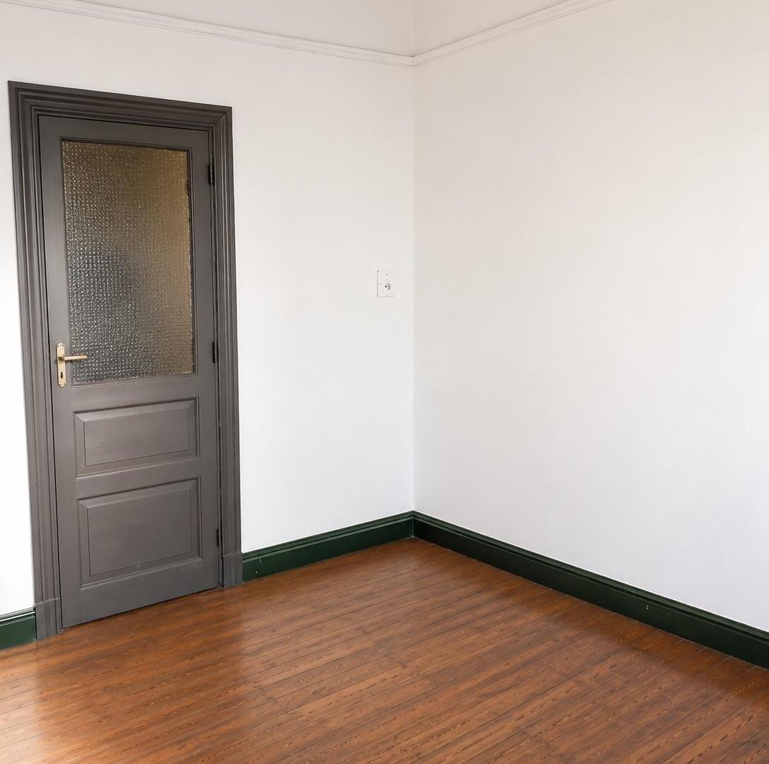 Foto de OFICINA EN VENTA – EXCELENTE UBICACIÓN EN AV. COLÓN ESQUINA SAN MARTÍN, imagen 4