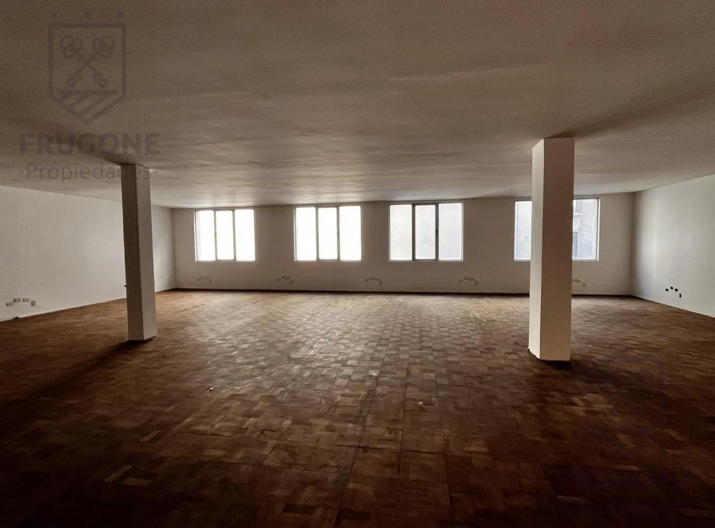 VENTA - Oportunidad de Inversión – Edificio Comercial - con Gran Potencial de Desarrollo 4
