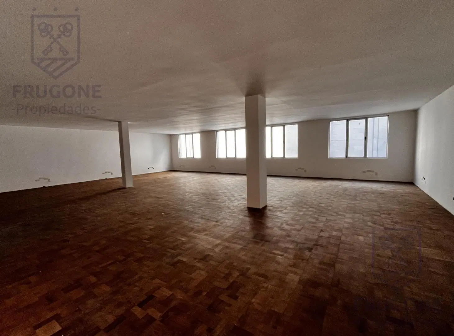 VENTA - Oportunidad de Inversión – Edificio Comercial - con Gran Potencial de Desarrollo 3
