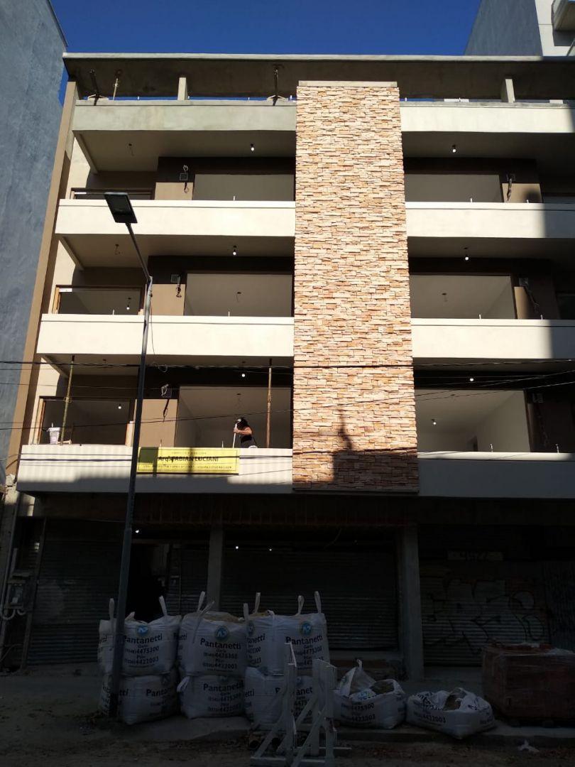 2 Ambientes · Casi Nuevo · Alberdi 4522